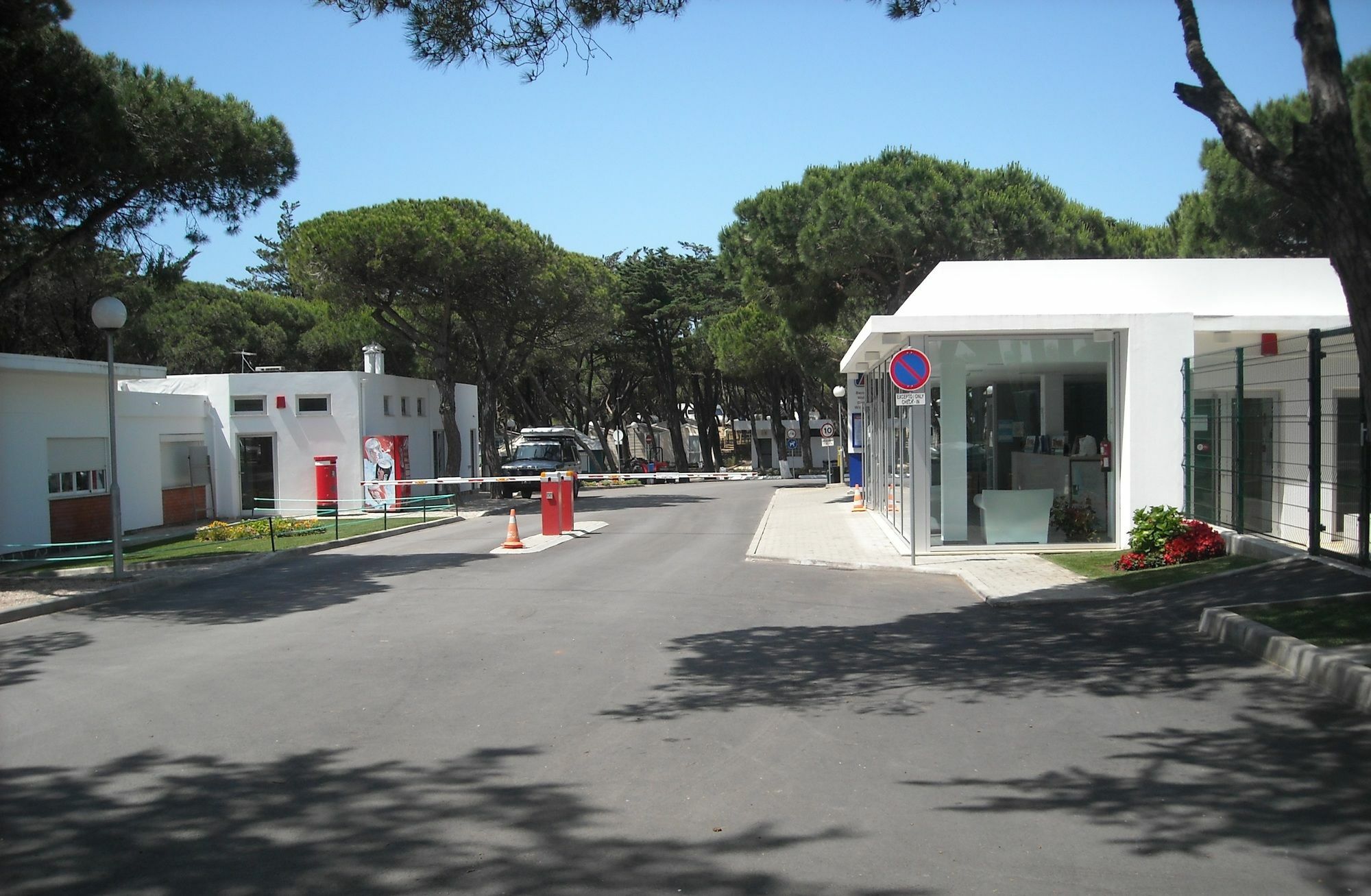 Orbitur Guincho Bungalows - Caravan Park Cascais Luaran gambar